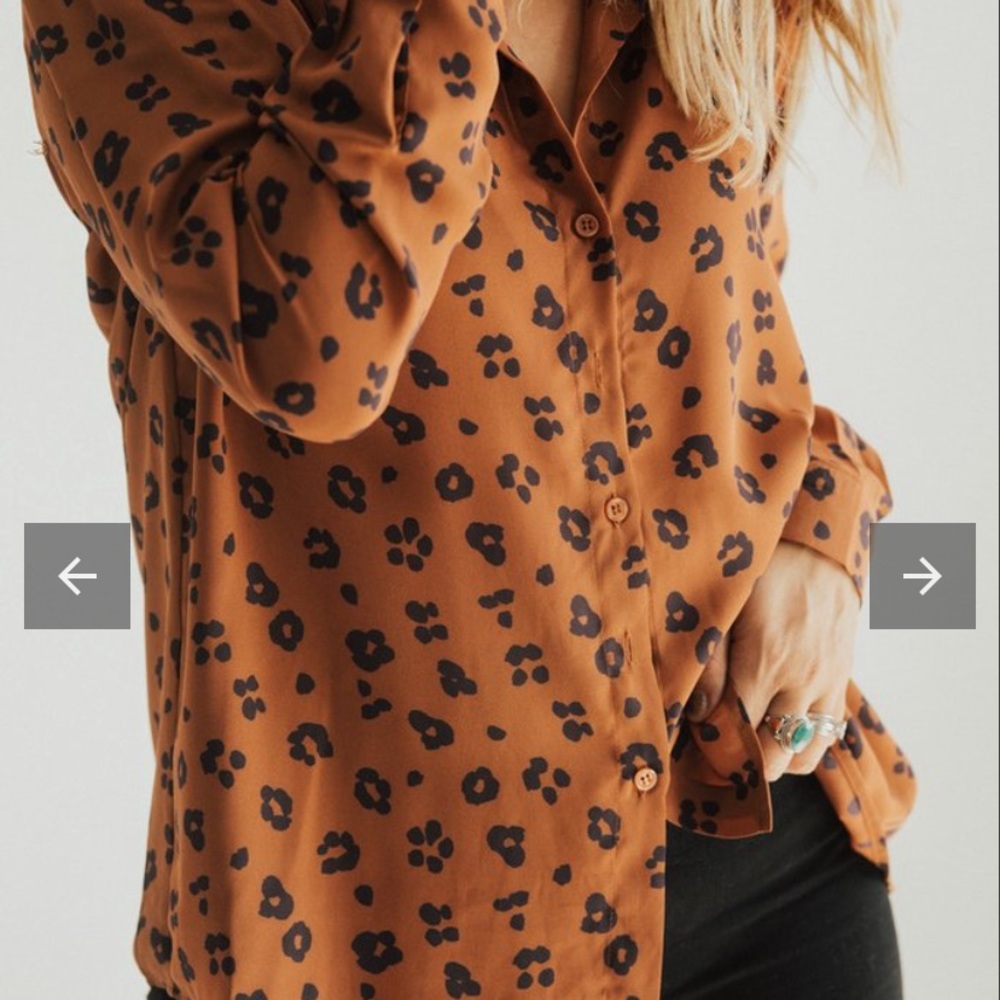 NWT! CJLA Leopard Button Down